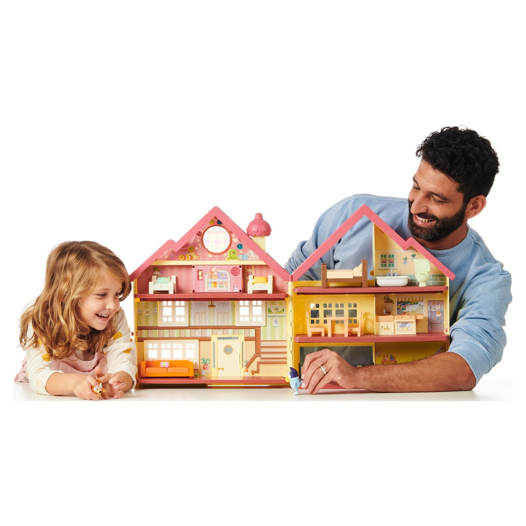 Bluey, Ultimate Lights and Sounds Playhouse, Includes Figures and Accessories