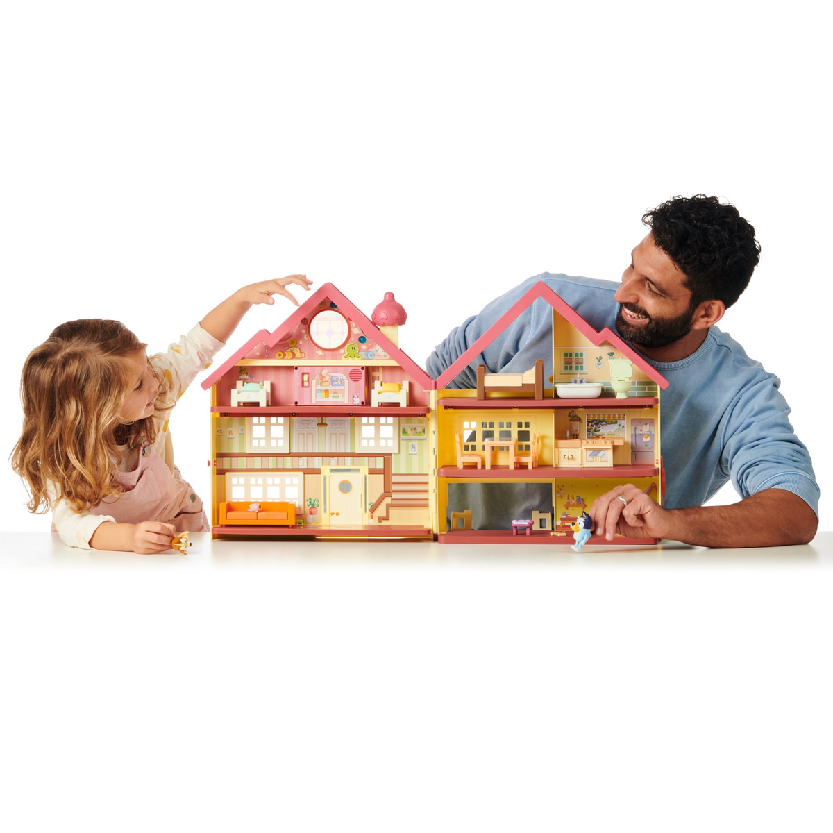 Bluey, Ultimate Lights and Sounds Playhouse, Includes Figures and Accessories