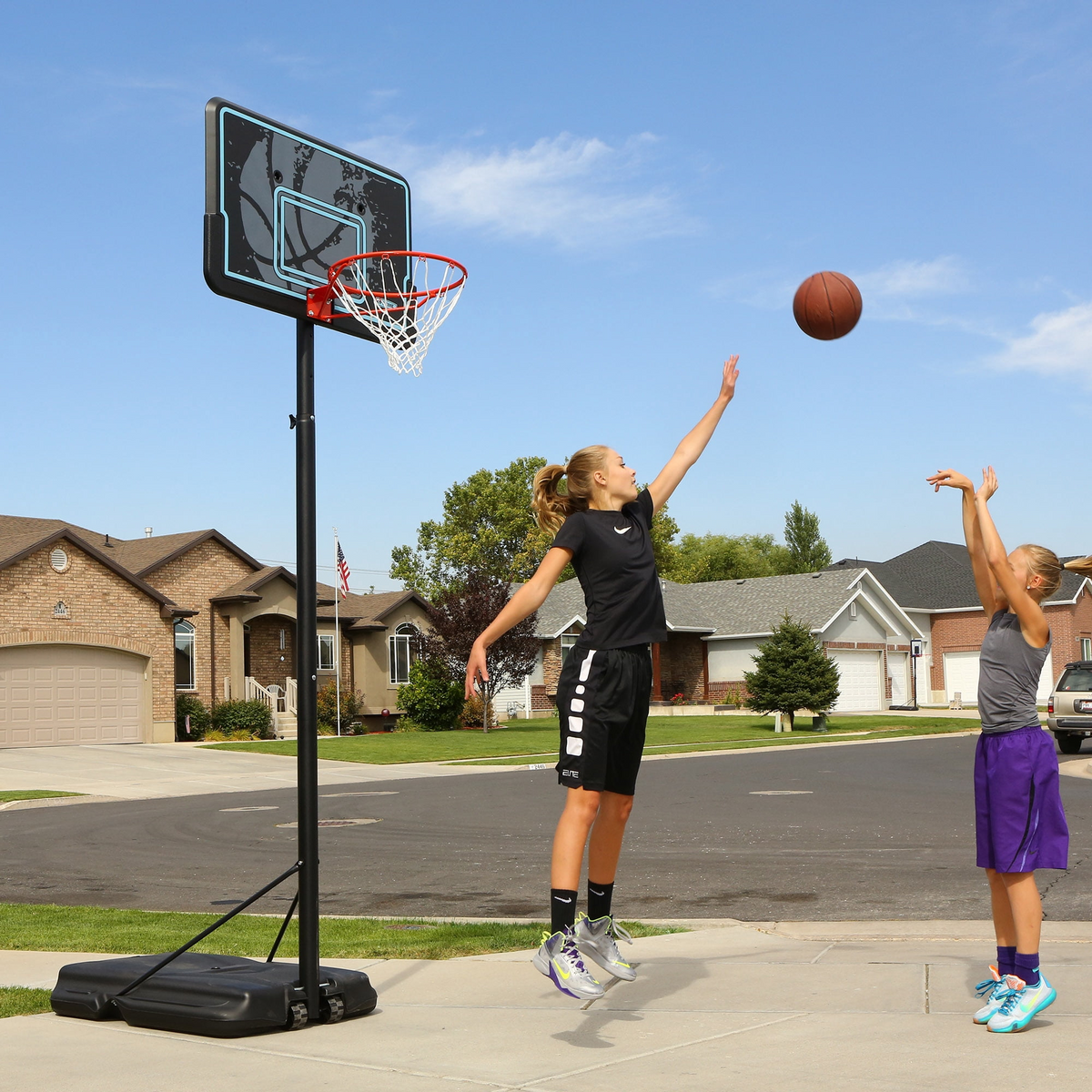 Lifetime 44-Inch Impact Portable Basketball Hoop with Telescoping Adjustment & Classic Rim